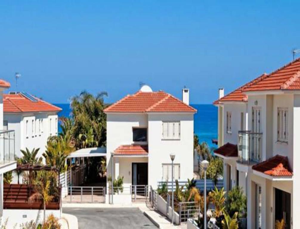 Athena Beach Villas Protaras Bagian luar foto